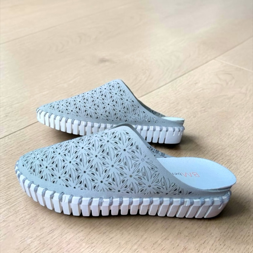 Bernie Mev Leather Cutout Mule Clogs EU 38 / US 7-7.5 NEW Slip-On Comfort